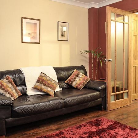 Three Rivers Cottage Pontneddfechan ภายนอก รูปภาพ