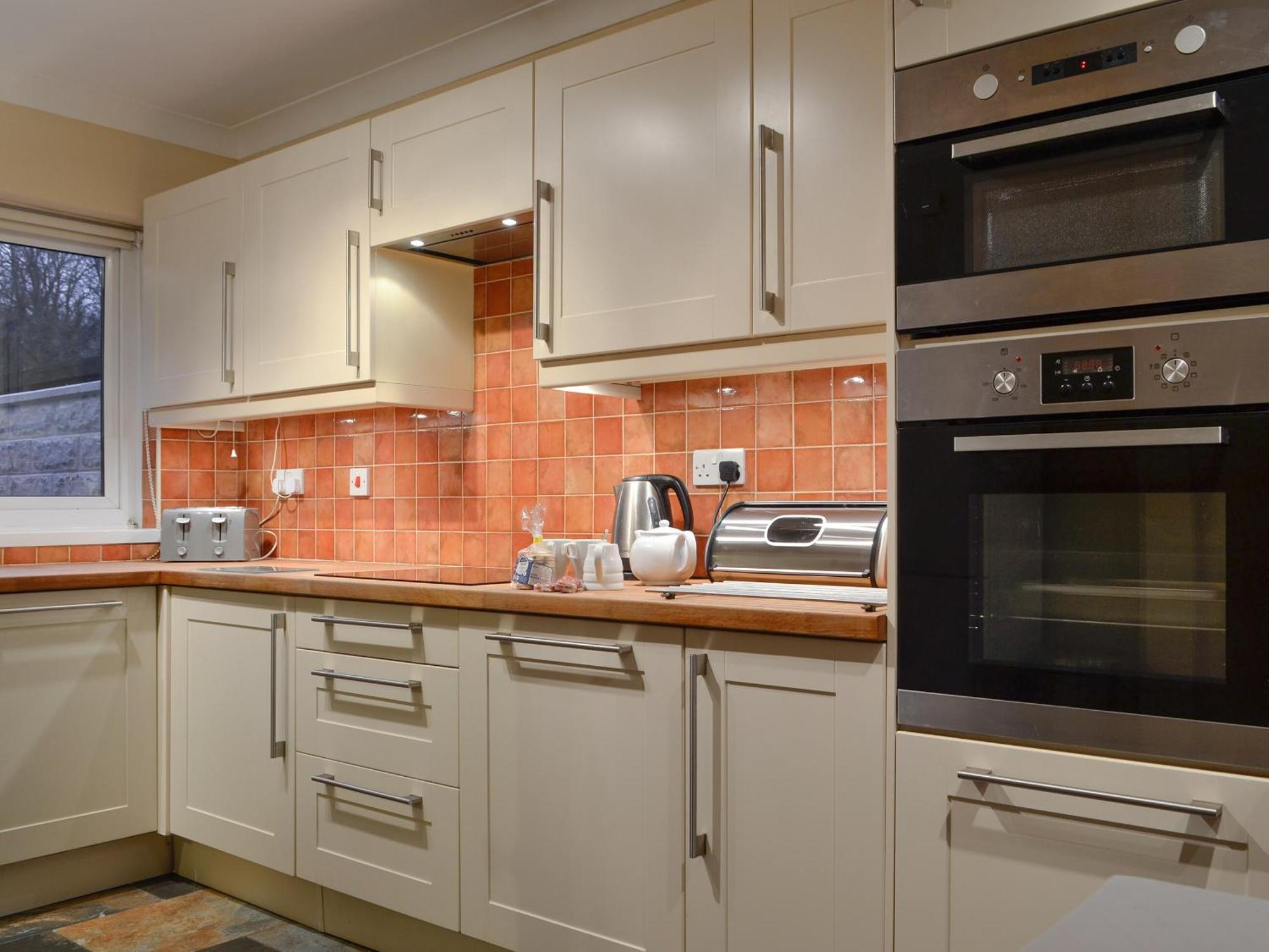 Three Rivers Cottage Pontneddfechan ภายนอก รูปภาพ