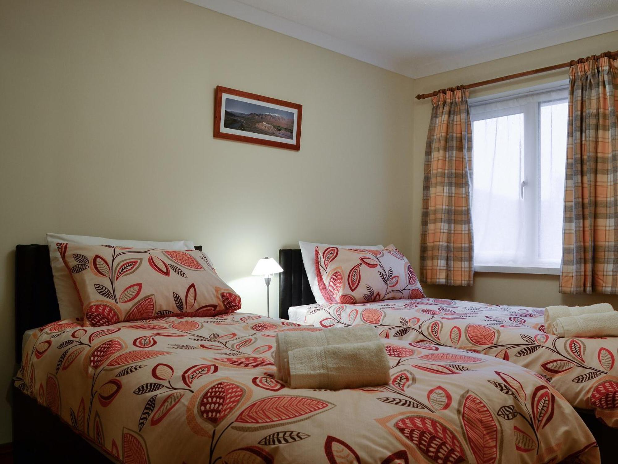 Three Rivers Cottage Pontneddfechan ภายนอก รูปภาพ